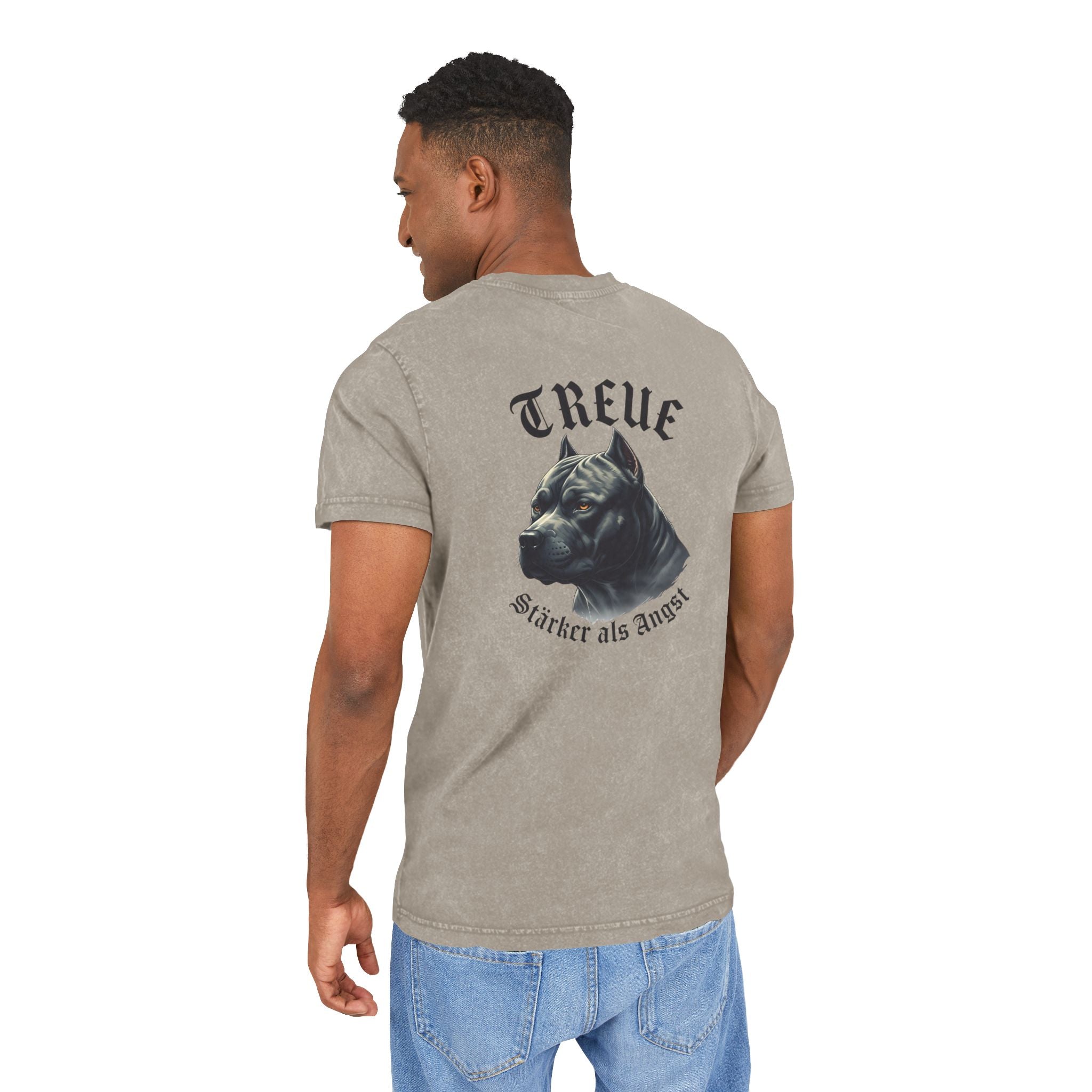 Nationalstolz Pitbull Graphic Tee – "Treue- Stärker als Angst"